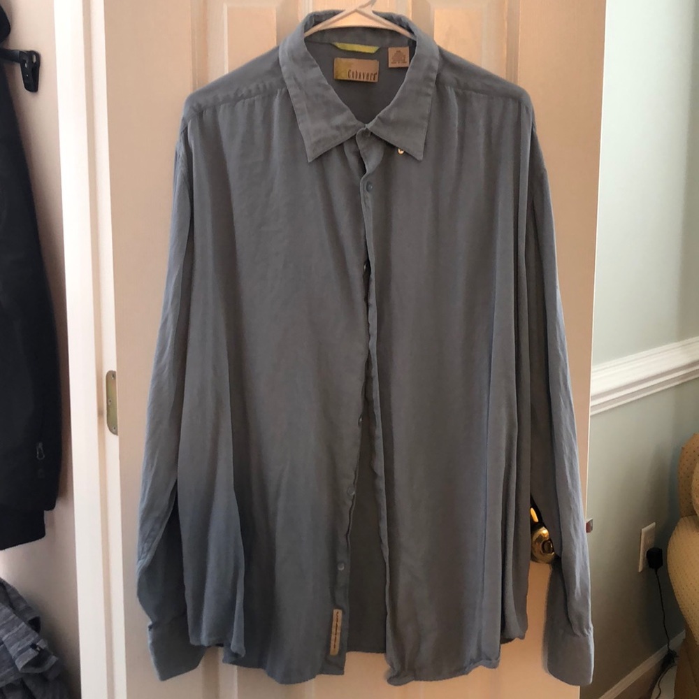 Men's silk Cubavera button down dress shirt.